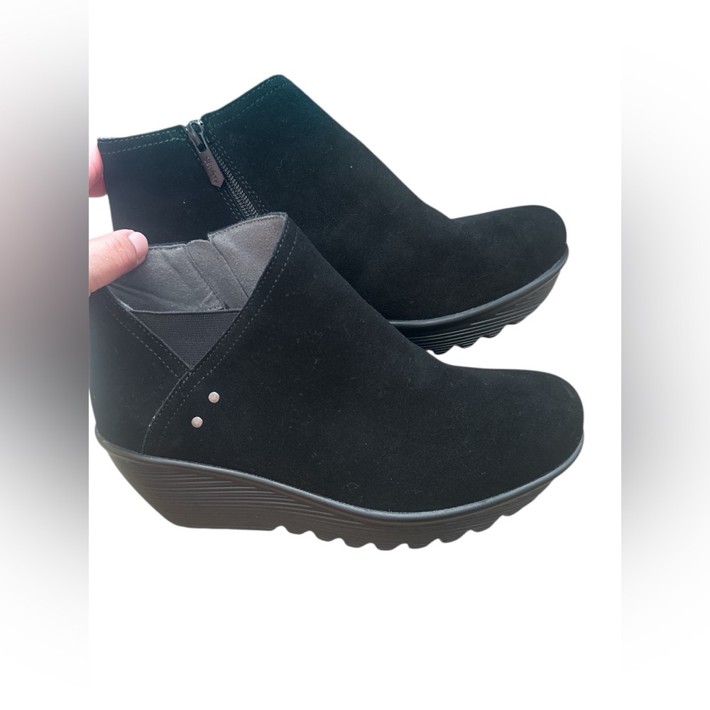 Skechers Parallel Day Date black leather wedge ankle boots booties